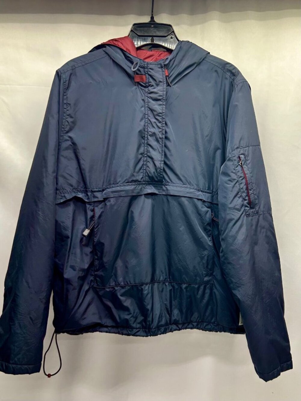 VNT Abercrombie & Fitch Navy Blue Hooded Pullover Jacket With Maroon Lining Adju